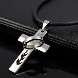 Prívesok S Krížom A Titánovým Krúžkom Pre Chlapcov