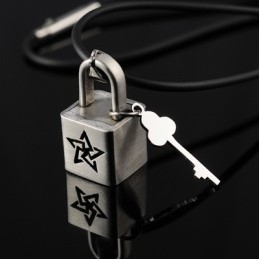 Módny Náhrdelník S Päťcípou Hviezdou A Titánovým Zámkom