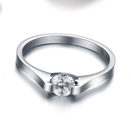 Titánový Prsteň Stabilnej Kvality S Kamienkami