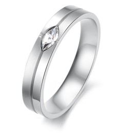 Vysokokvalitný Titánový Prsteň Pre Milovníkov S Kamienkami