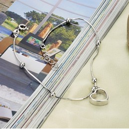 Kráľovná Kvalitných Dámskych Náramkov S m Pokovovaním A Titánovým Náramkom