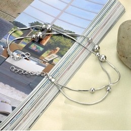 Kráľovná Kvalitného Dámskeho Náramku S m Pokovovaním Z Titánu