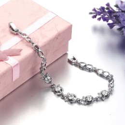 Kvalita A Kvantita Zaručená Ženský Náramok S m Pokovovaním A Titánovým Vzorom V Tvare Ďateliny