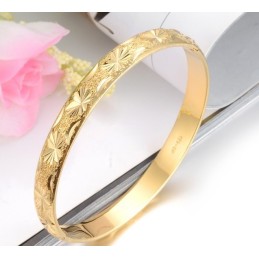 Elegantný Dámsky Náramok Stabilnej Kvality Pozlátený 18K Zlatom