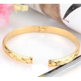 Elegantný Dámsky Náramok Stabilnej Kvality Pozlátený 18K Zlatom