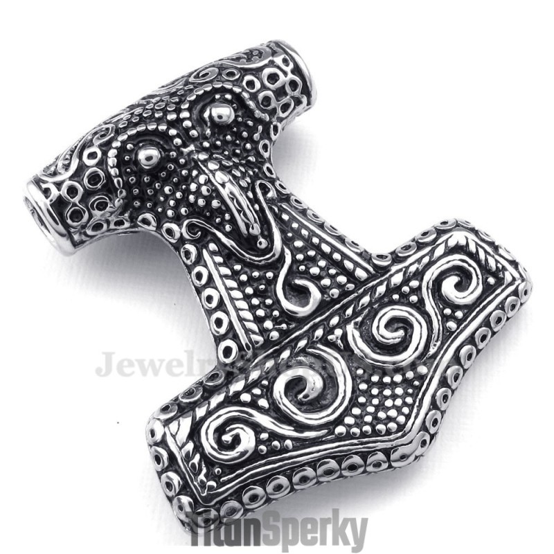 Titánový Prívesok S Thorovým Kladivom (Retiazka Zadarmo) Titánový Prívesok S Thorovým Kladivom (Retiazka Zadarmo)