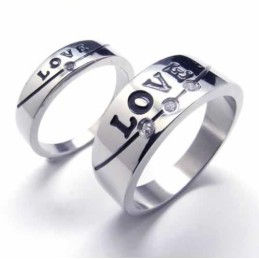 Prsteň S Titánovou Intarziou A Diamantmi Love 5 Mm