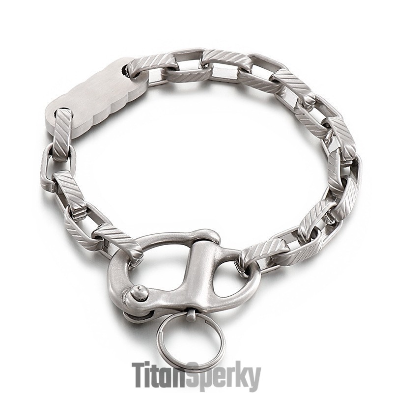 Pánsky Titánový Náramok S Retro Čiernym Štvorcovým Pruhovaným Príveskom Na Kľúče