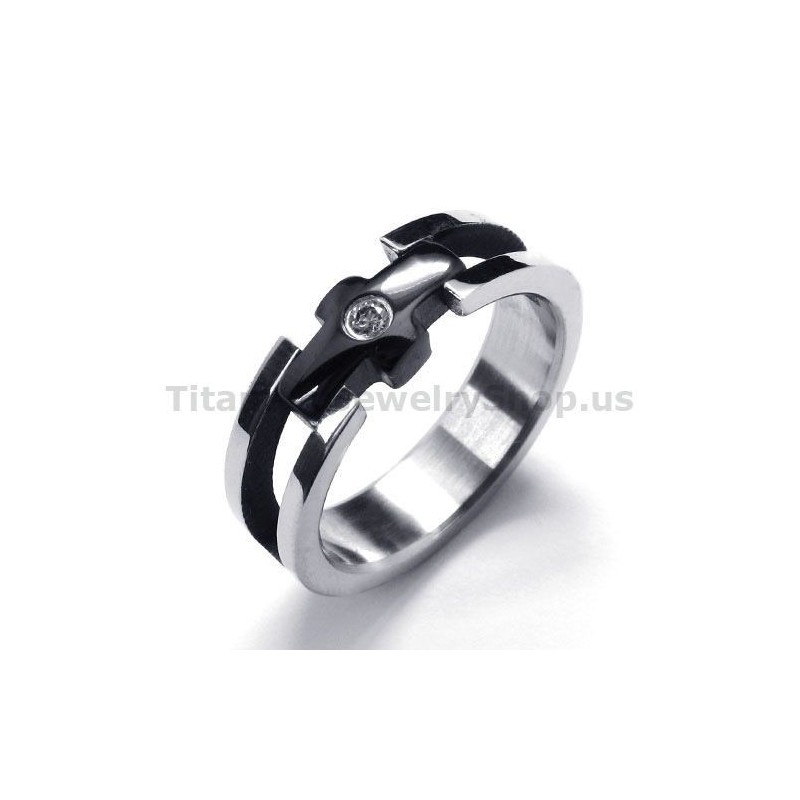 Titánový Prsteň S Krížom A Diamantom Titánový Prsteň S Krížom A Diamantom