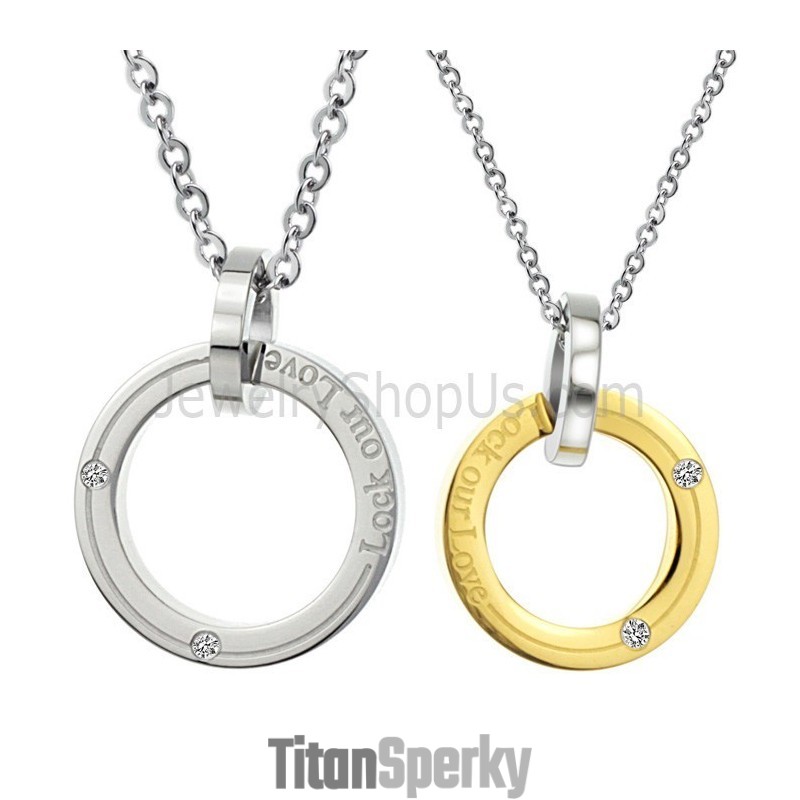 Titánové, Strieborné A Zlaté Prstene "Lock Our Love" S Príveskami Pre Milencov S Diamantmi A Retiazkami Zadarmo C350 Titánové, Strieborné A Zlaté Prstene "Lock Our Love" S Príveskami Pre Milencov S Diamantmi A Retiazkami Zadarmo C350